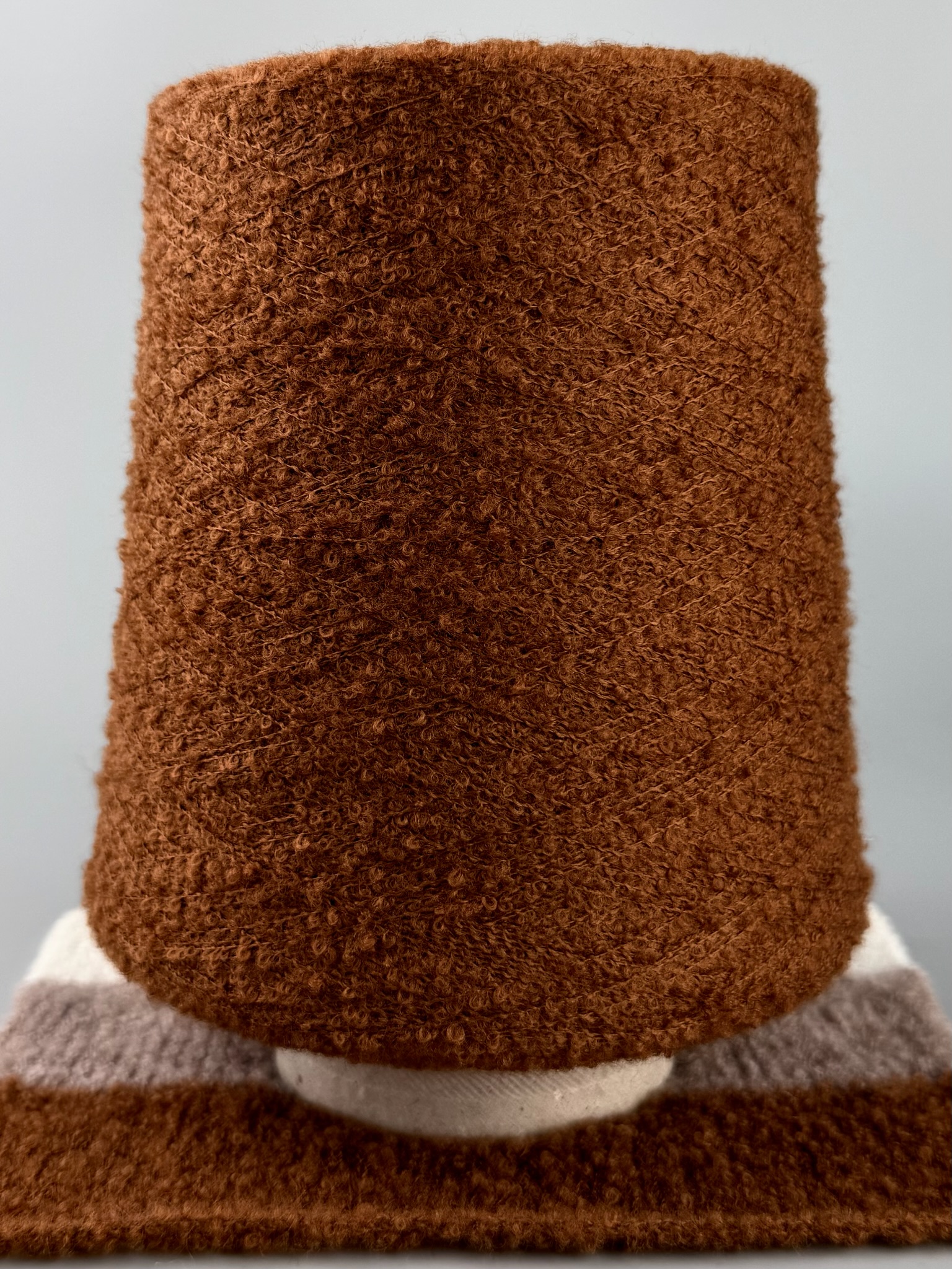 Zimpfer Wolle Selezione Art. Baby Yak Bouclerino Nm 1/10000 – Kaschmir Baby-Yak Garn col. Tabak foto 2